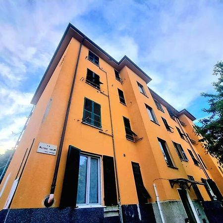 Appartamento Vista Giardino - L'Onda Blu ลาสเปเซีย ภายนอก รูปภาพ