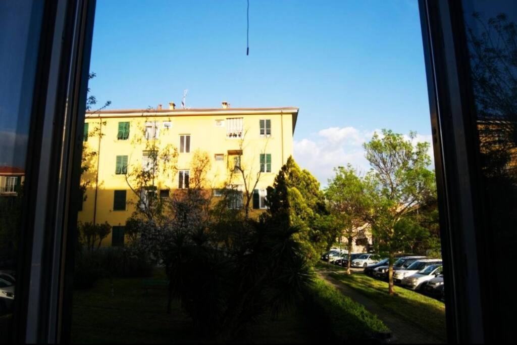 Appartamento Vista Giardino - L'Onda Blu ลาสเปเซีย ภายนอก รูปภาพ